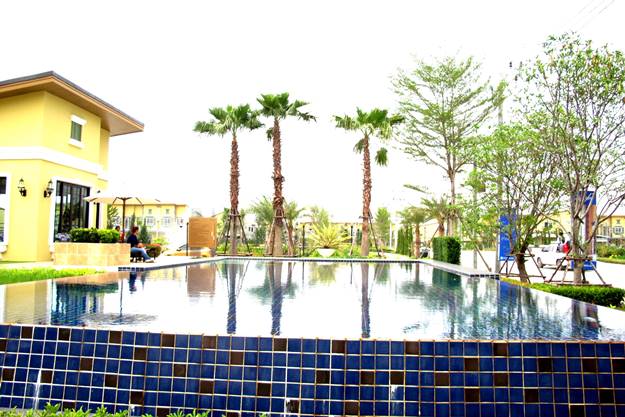 Golden Town On Nut  Pattanakarn  